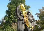 Паметникът на Кирил и Методий в Пазарджик